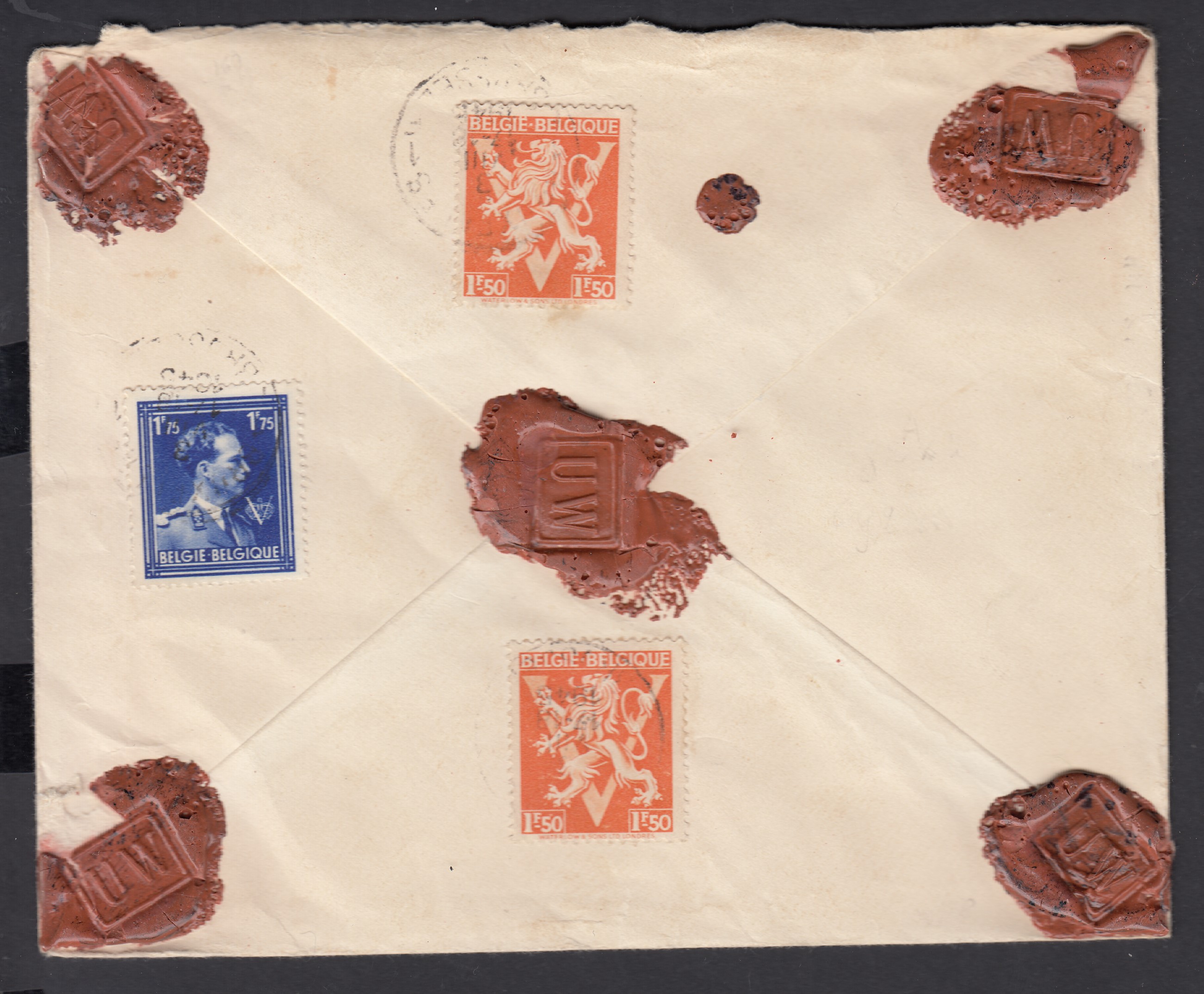 682Ax2 +692 au verso de la lettre en valeur assurée de 3210Frs de BXL le 3.VIII.1945 vers Pruthy.