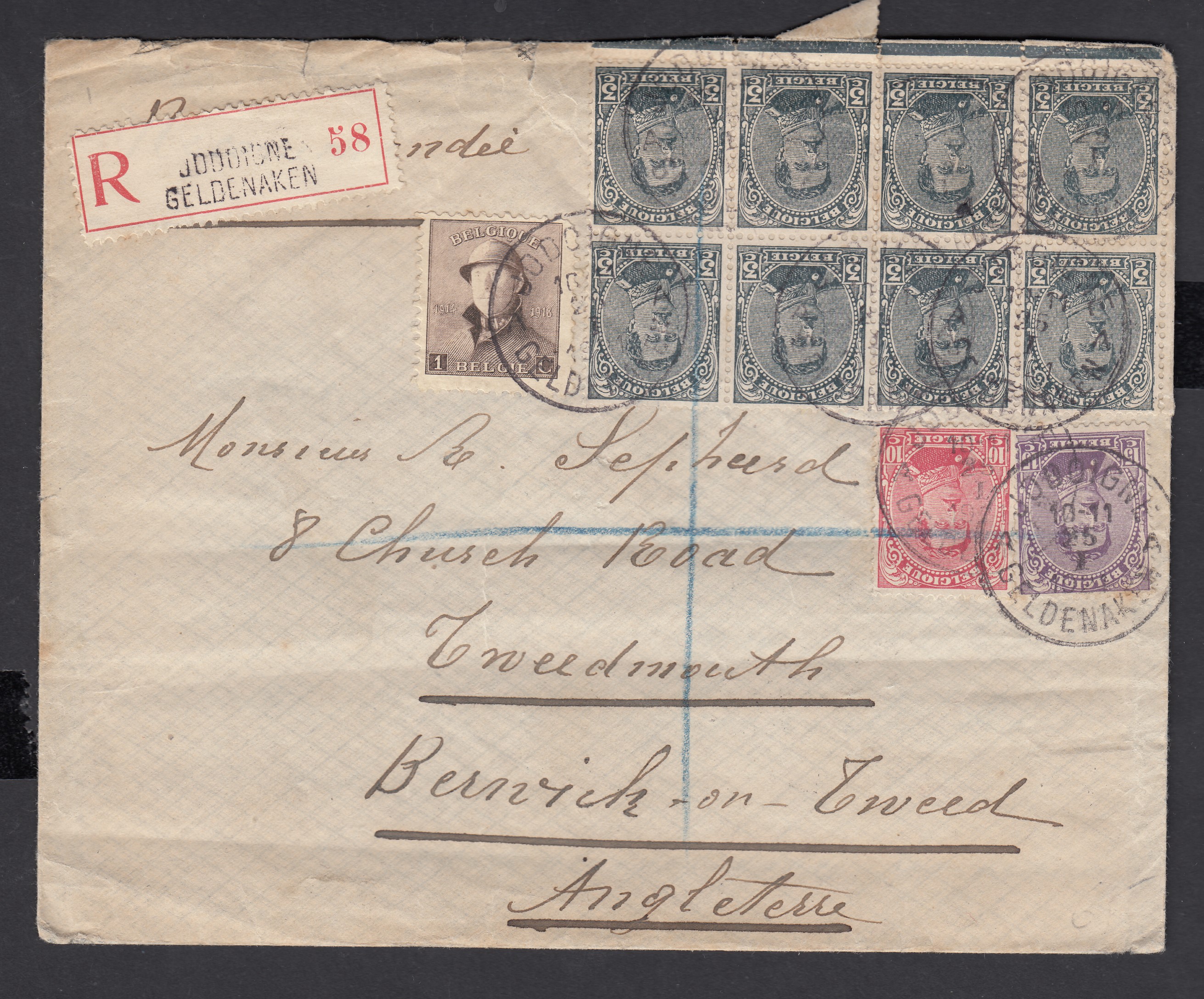 138 +139 +165 +183 en bloc de 8 ( soit un port de 50c) sur lettre en recommandé de Jodoigne le 25.I.1921 vers Berwick en Angleterre. Cachet de passage à Londres et Càd au verso.