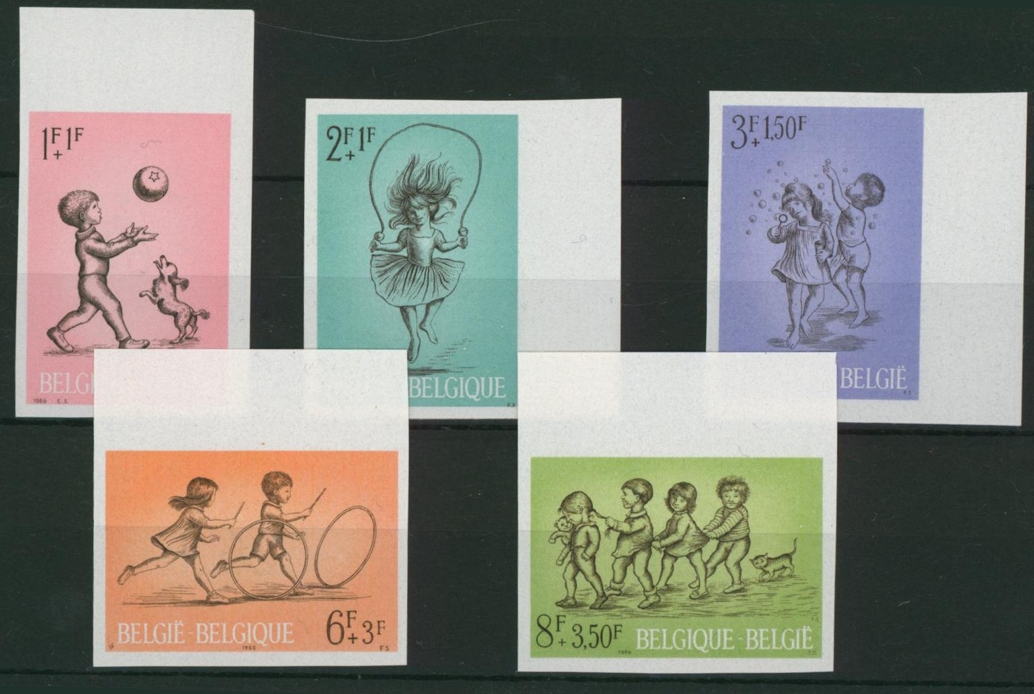 n°1399/1403 non dentelé / jeux d'enfants. 