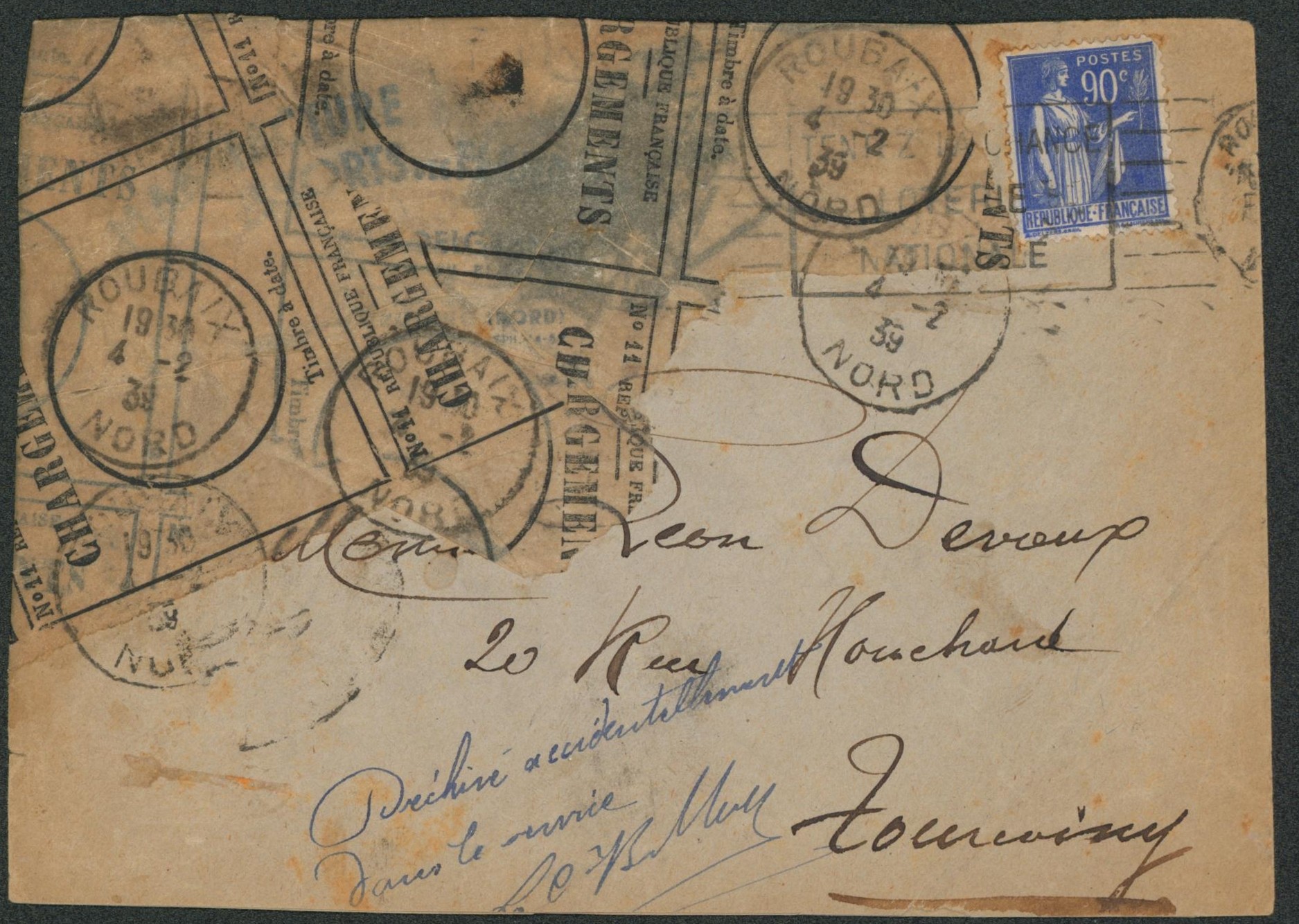 France - Paix 90C bleu sur lettre expédié de Roubaix > Tourcoing, déchirée accidentellement dans le service + nombreuses bandelettes de réparations. 